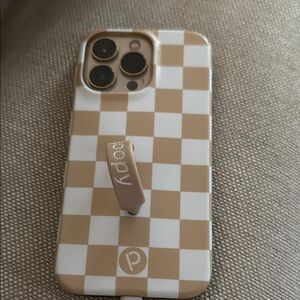 Loopy Case Tan and White Checkered Phone Case